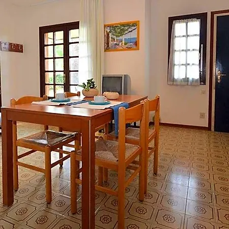 Stylish With Private Garden In A Quiet Area By Beahost *
