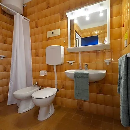 Stylish With Private Garden In A Quiet Area By Beahost *